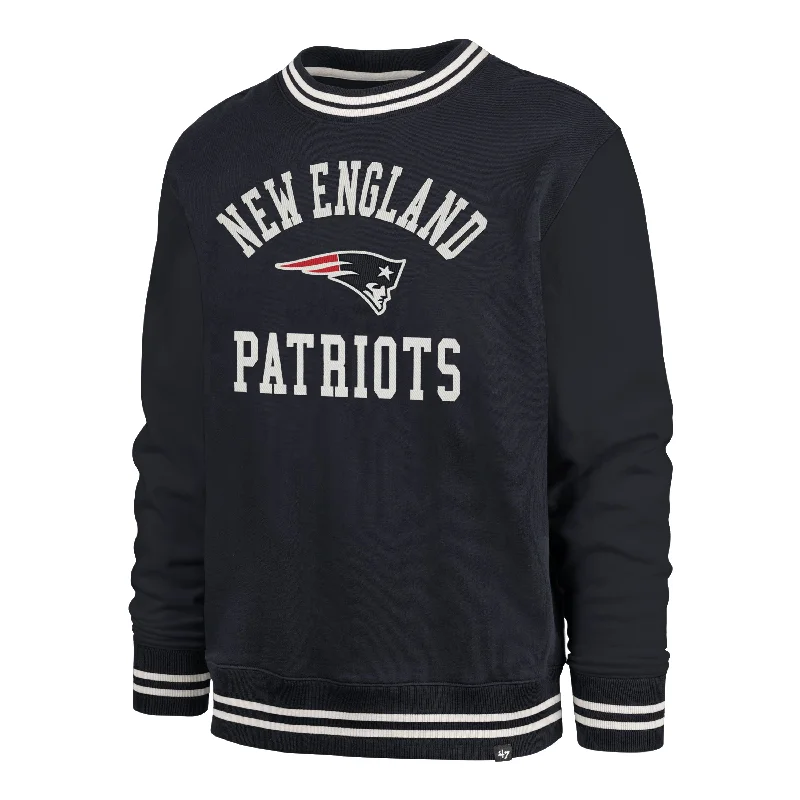 Men's hoodie with plaid design-NEW ENGLAND PATRIOTS CLUBHOUSE VIEW '47 SIERRA CREW